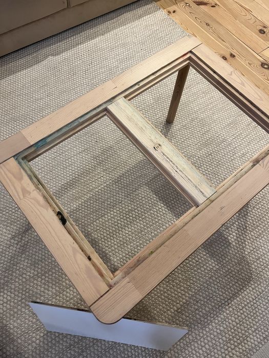 Stolik Flisat z Ikea oraz 2 krzeselka