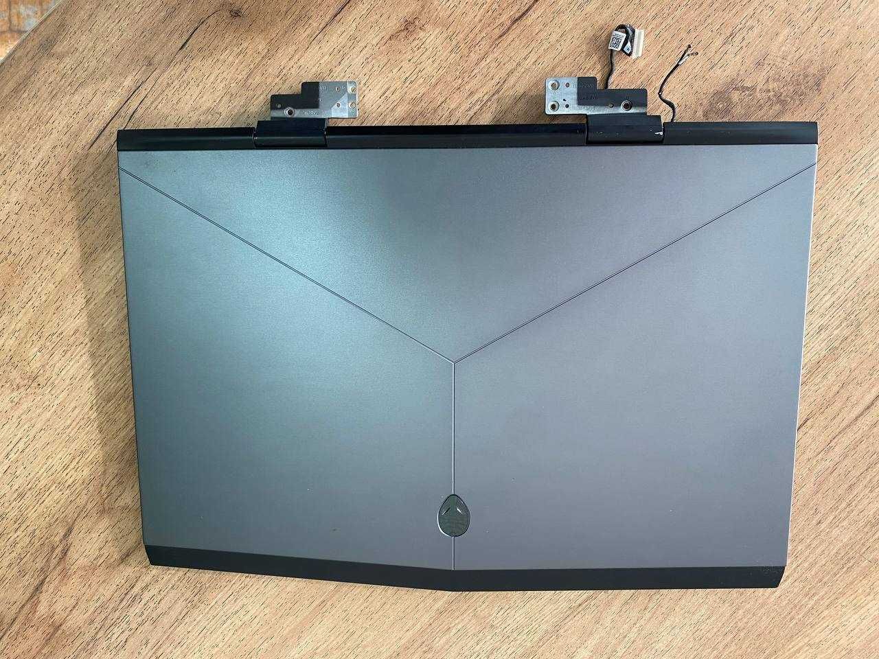 Верхня кришка в зборі Dell Alienware 17 R4