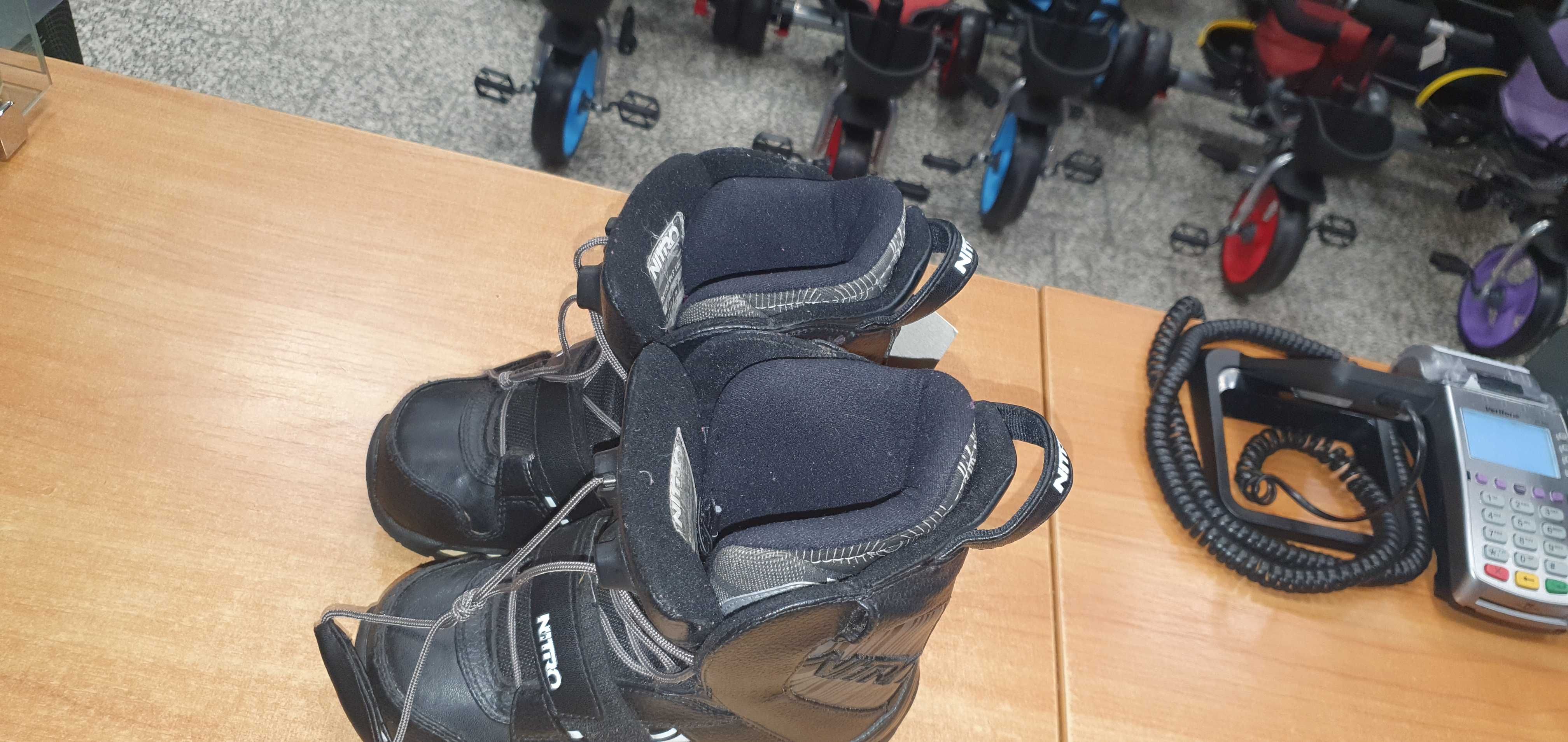 Buty snowboardowe NITRO ( rozmiar 36 )