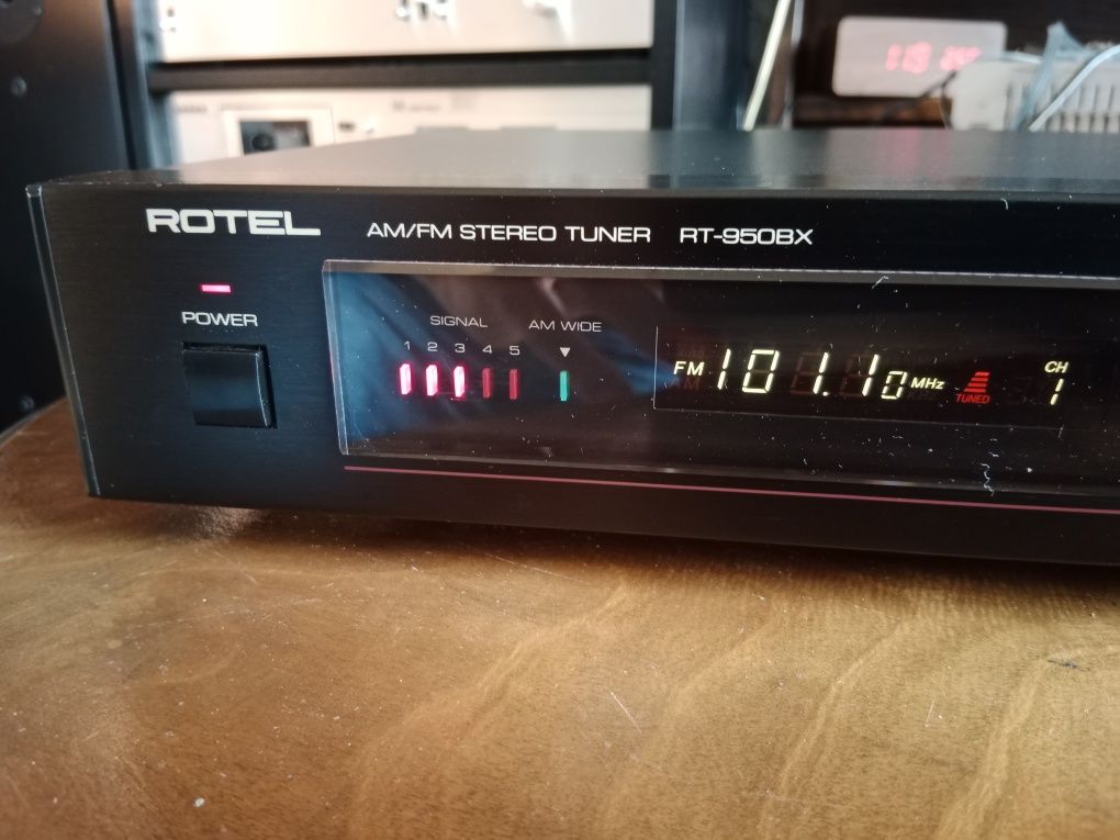 Tuner Rotel RT-950BX
