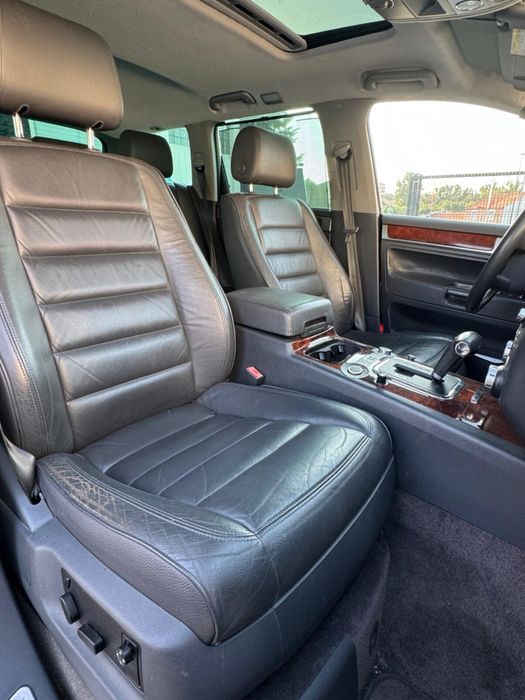 VW TOUAREG V10 suv de luxo