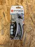 Sekator kowadełkowy Gardena SmartCut