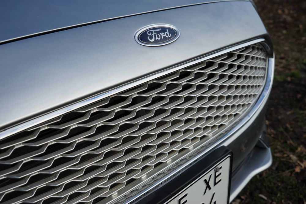 Ford Fusion Titanium 2020 plug-in hybrid