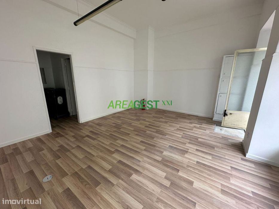 Loja, recuperada, para arrendamento, Lisboa - Benfica