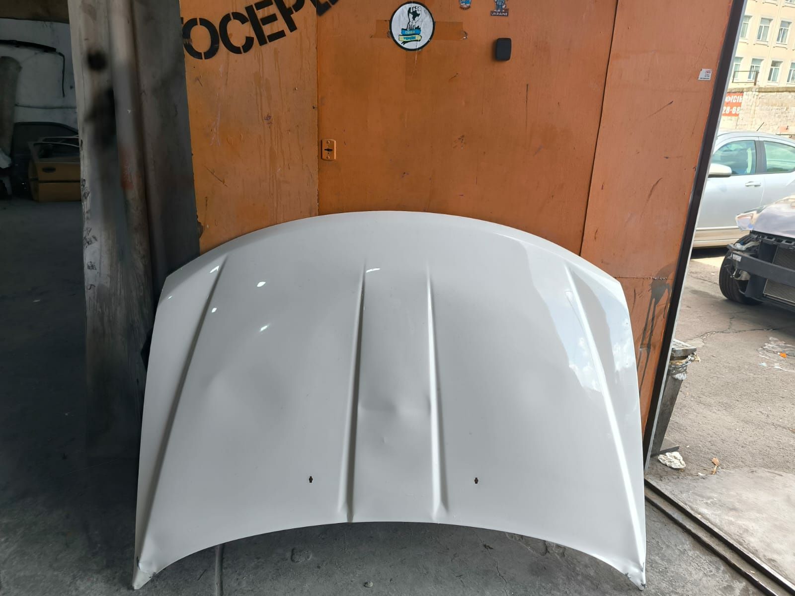 Капот Додж Джорни Dodge journey