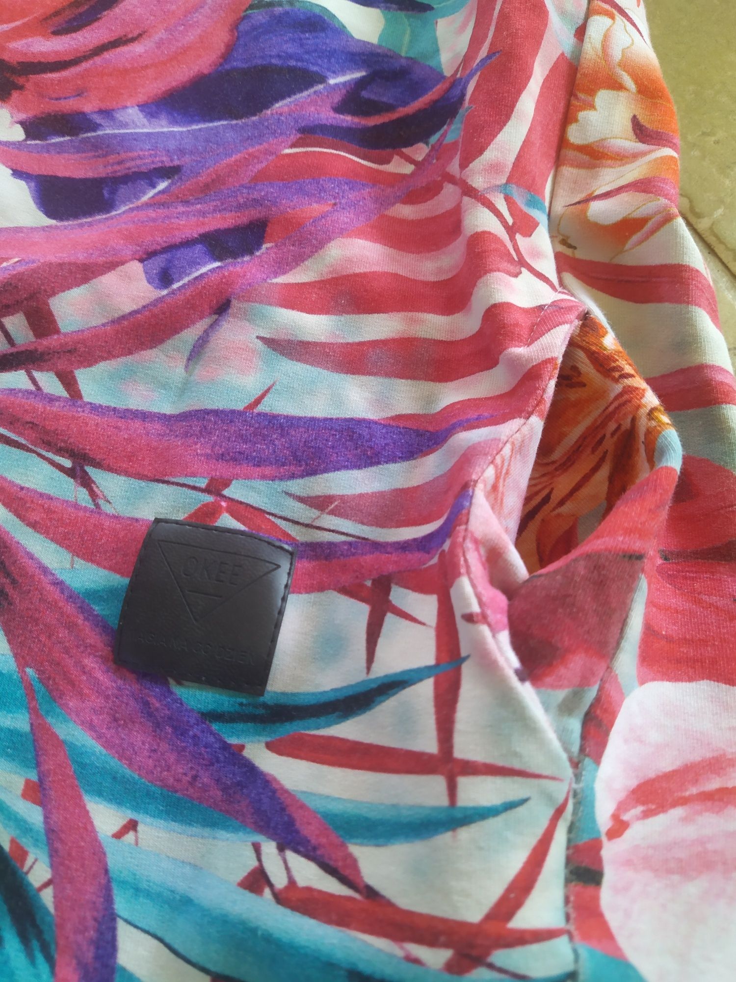Bluza sukienka OKEE z kominokapturem kwiatowy print dresowa