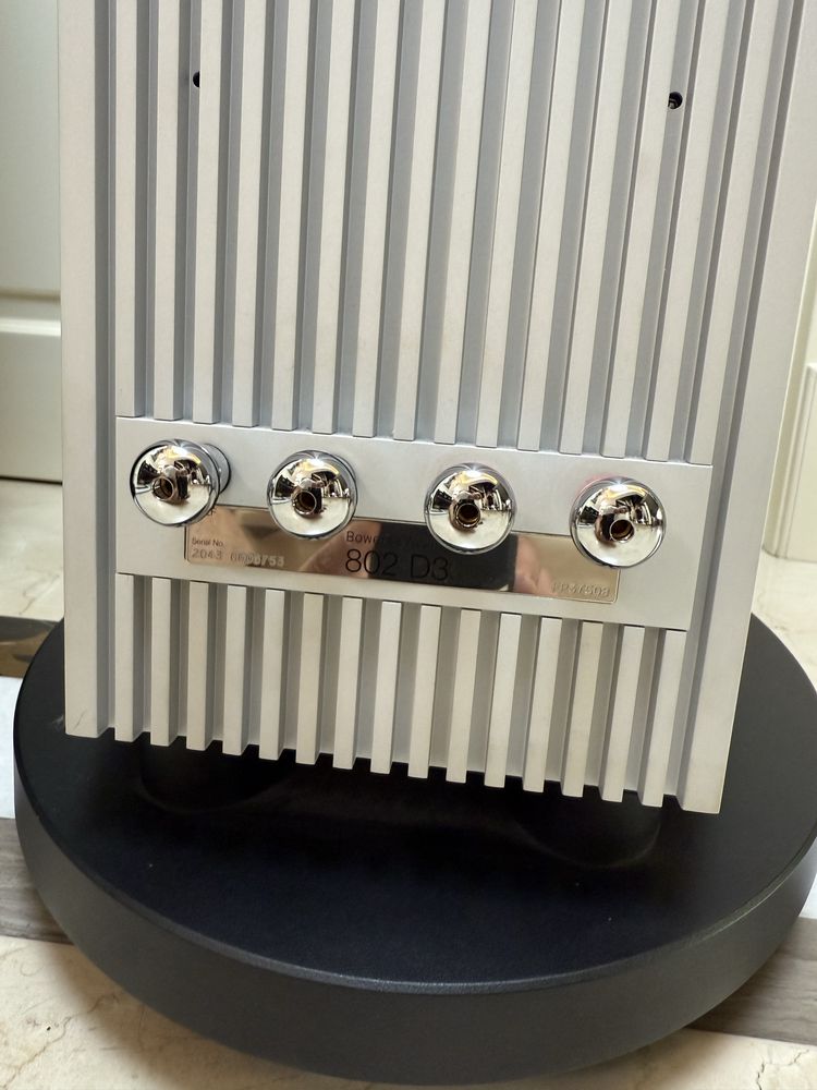 Bowers & Wilkins 802 D3 Seria DIAMEND