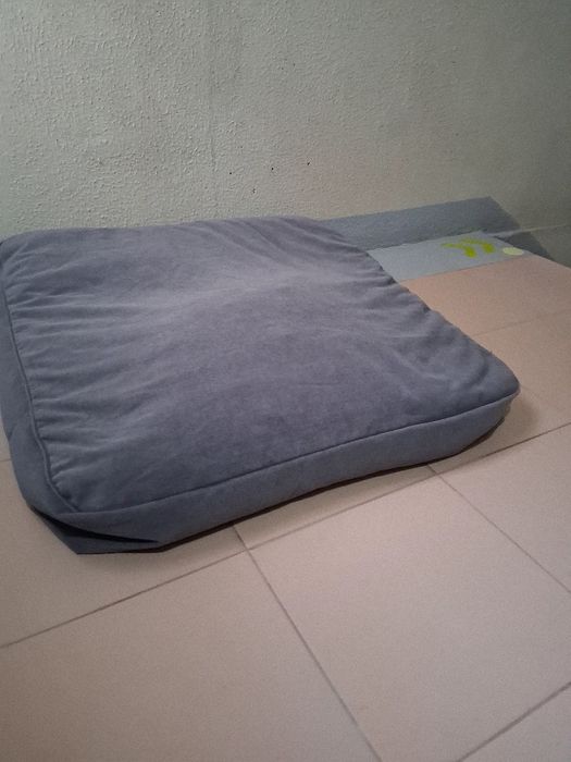 Almofada/Cama para Cão Grande - NOVO / Large Dog Bed - NEW