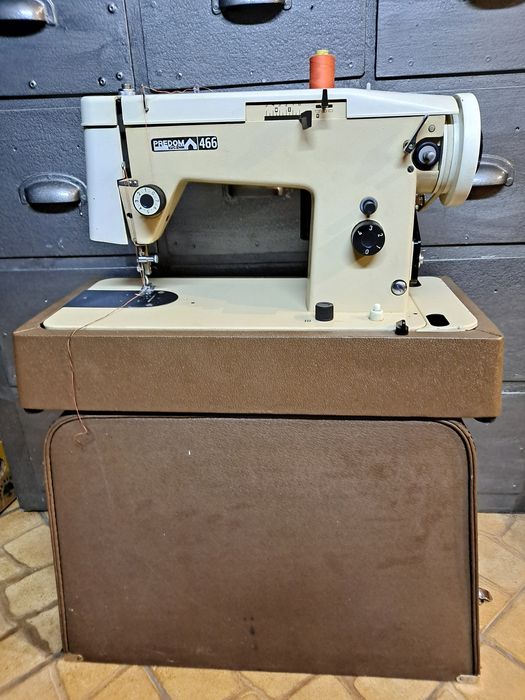 Maszyna do szycia Łucznik 466