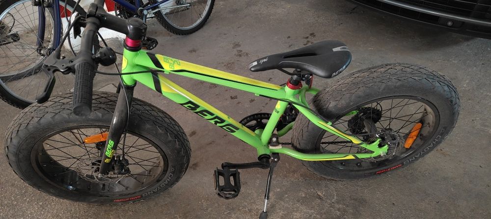 Bicicleta completamente nova