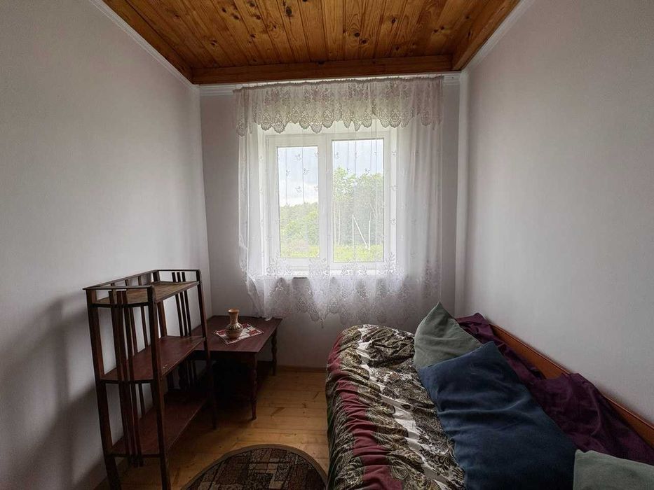 Продаж будинку з ремонтом та меблями в м.Золочів