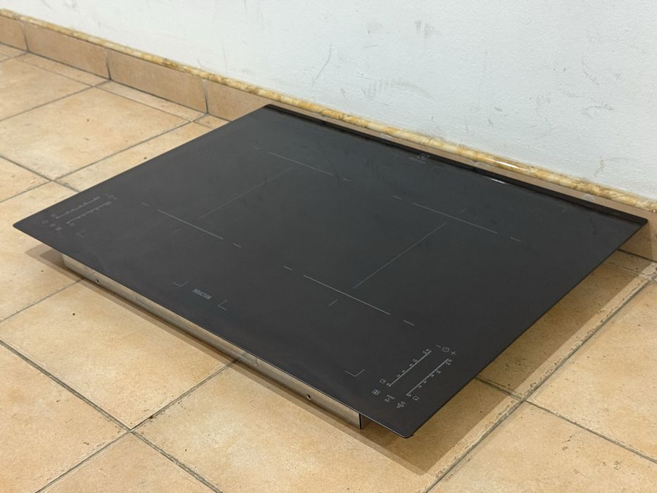 Plyta indukcyjna ELECTROLUX EHL7640FOK