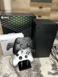 Xbox series X + dwa pady
