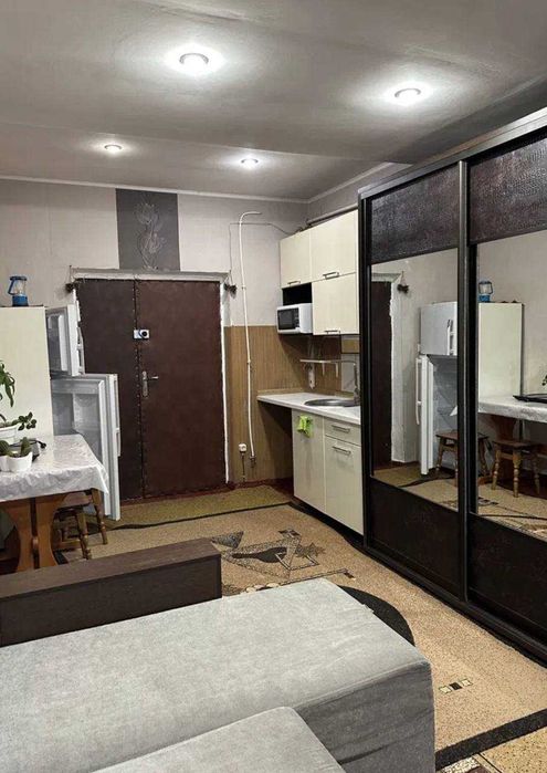 Здається затишна кімната-студія по вул. Забарівка