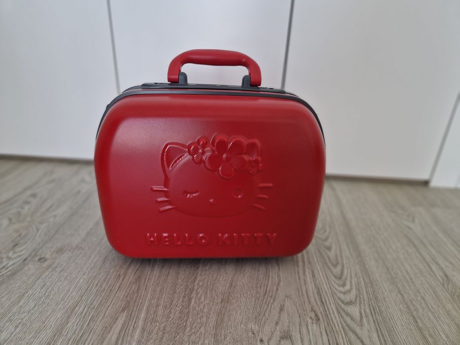 Mala de viagem/ necessaire rígido Hello Kitty