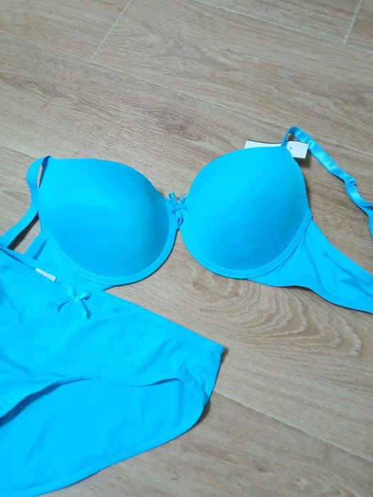 Жіночий купальник новий