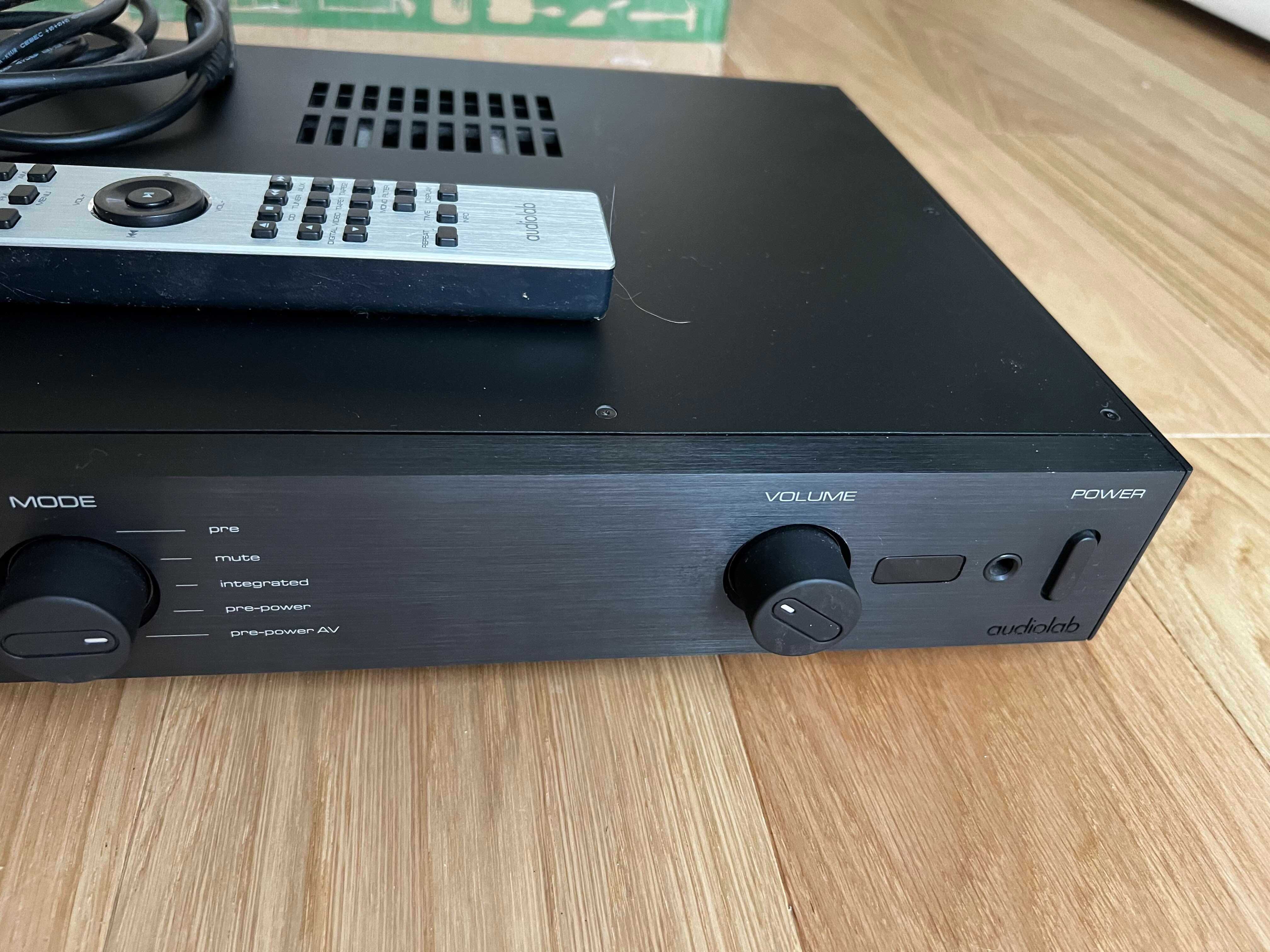 Audiolab 8200A wzmacniacz zintegrowany