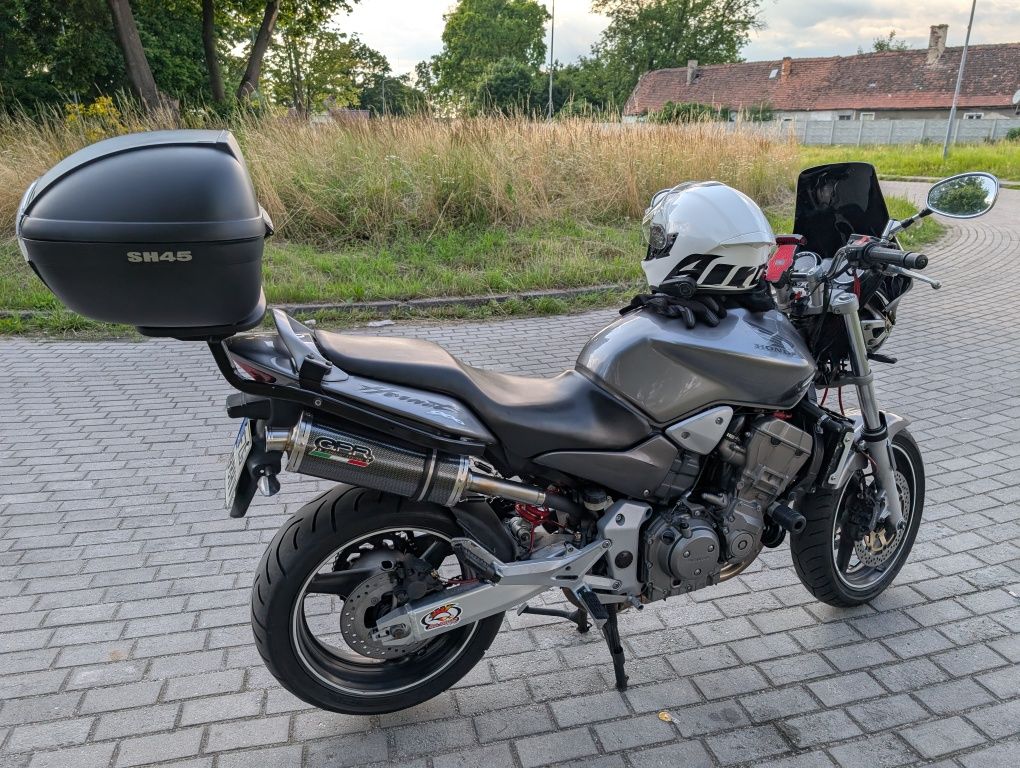 Ładna Honda Hornet 900 Cb900 CB 900 Karbonowe Wydechy GPR