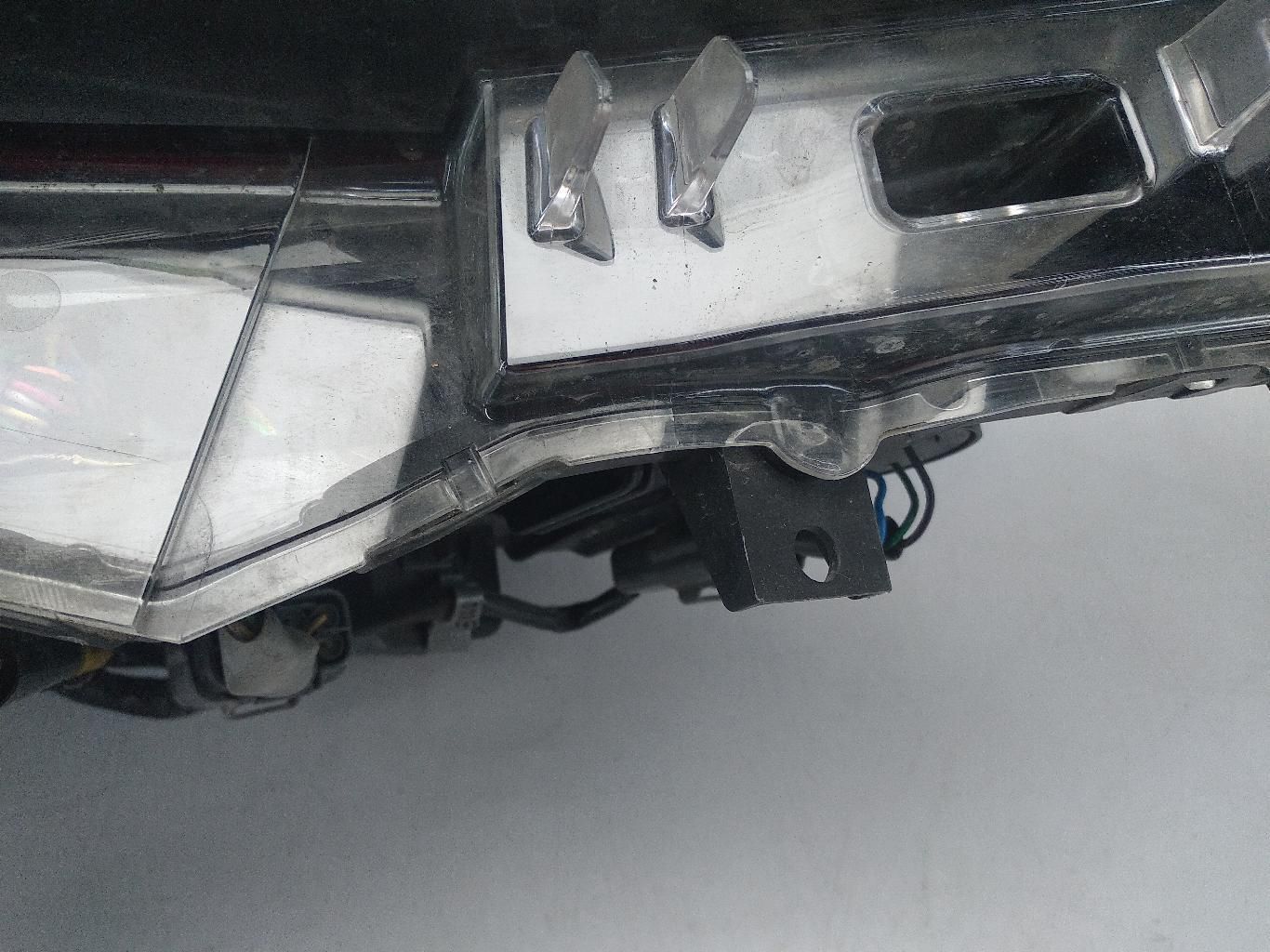 LAMPA PRAWA PRZOD FULL LED MAZDA 6 GJ KOITO 100-65041