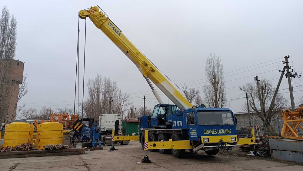 Автокран LIEBHERR LTM1070