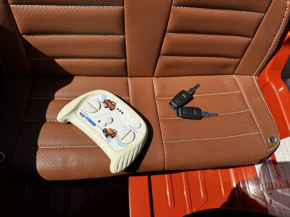 Samochod na akumulator Ford 4x4