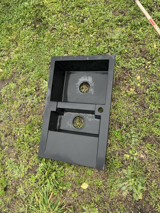 Zlew czarny dwukomorowy 48x75