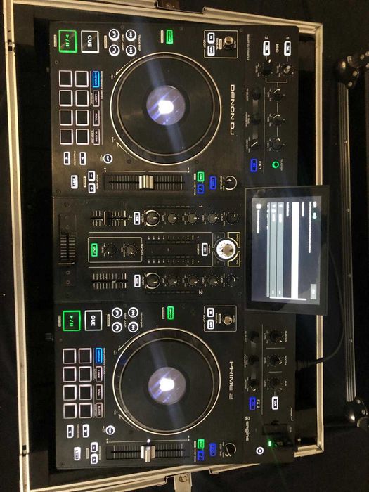 Denon Prime 2 + Magma Case, 100% funcional (com algumas marcas de uso)