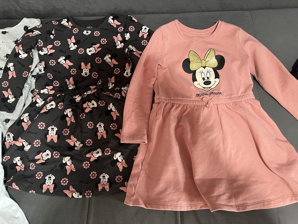 Mini wyprawka dla dziewczynki, sukienki, bluzy r.104