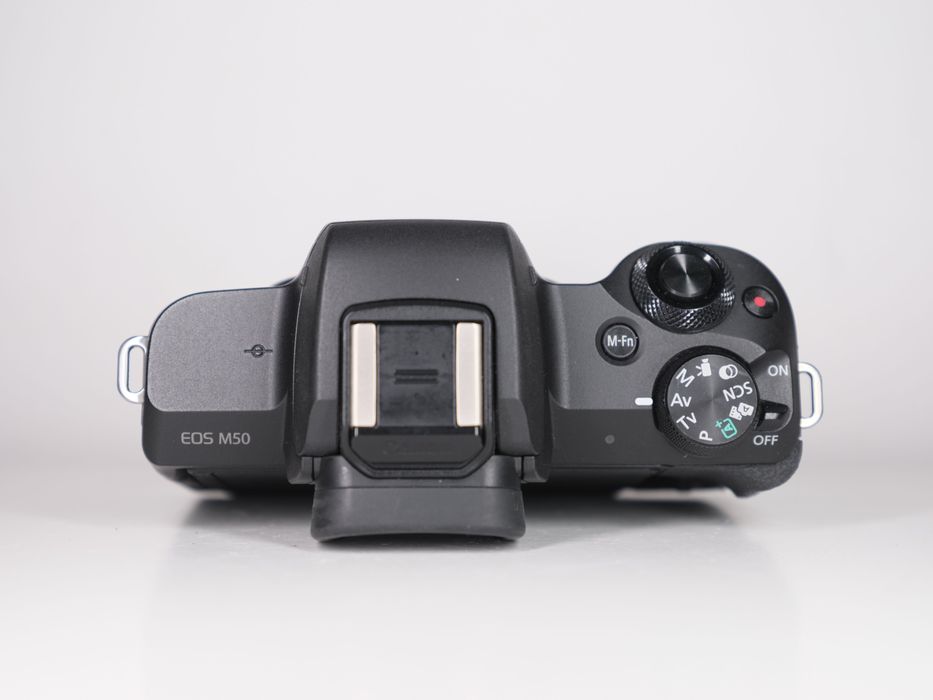 Canon EOS M50 + 18-150mm f/3.5-6.3 IS STM + гарантія / без передоплат