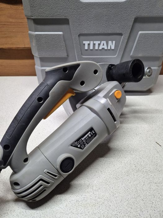 Titan Bruzdownica  1700w