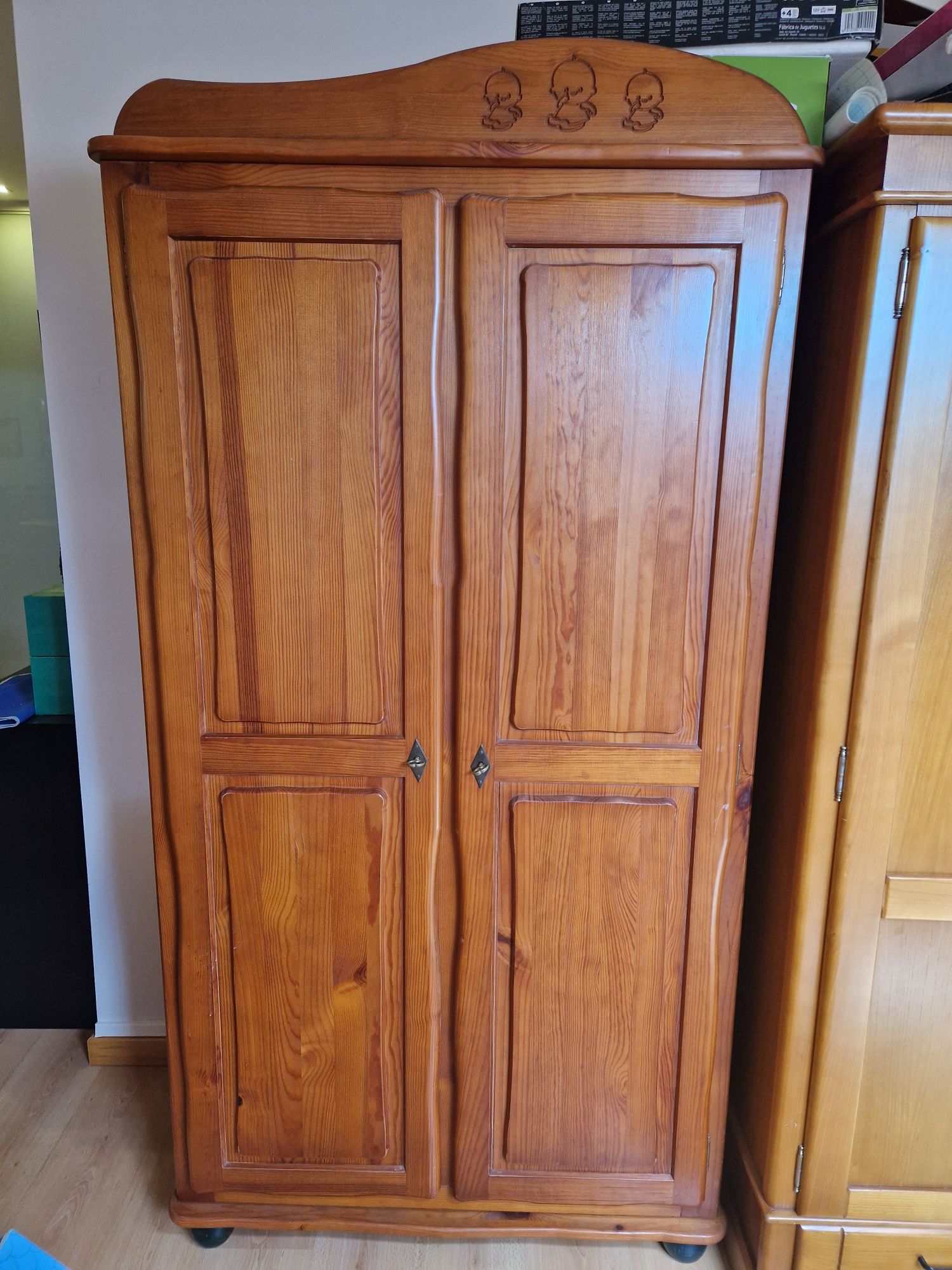 Quarto cama comoda roupeiro criança solteiro em madeira