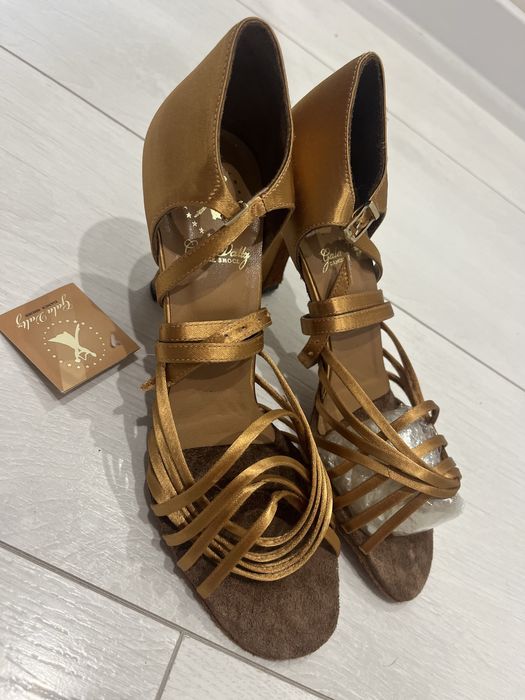 Нові Туфлі для Бальних танців Gala Valtz