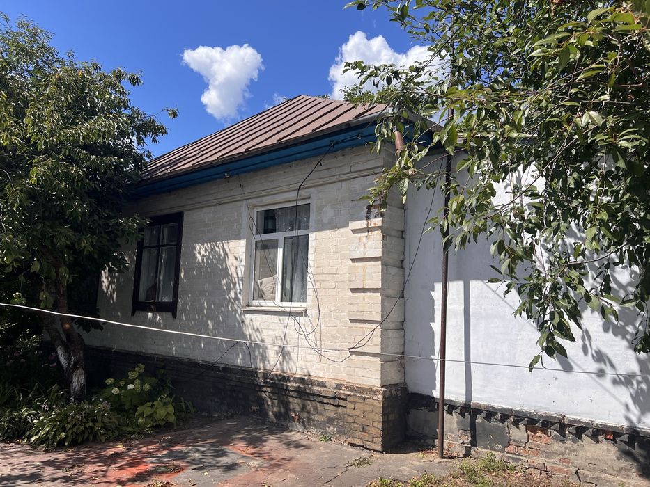 Будинок. Ніжинський район с.Вертіївка