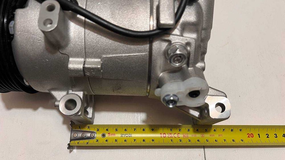 Компресор кондиціонера 6CVC140E 388105AAA03 388105AAA01