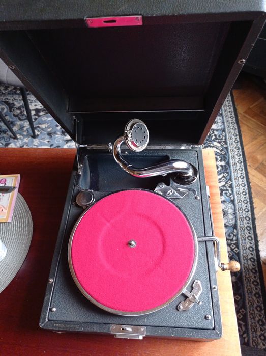 Patefon (gramofon) walizkowy) Thorens