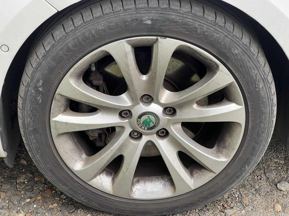 Диски колеса + резина 5/112 R17 резина 225 45 KUMHO Skoda superb