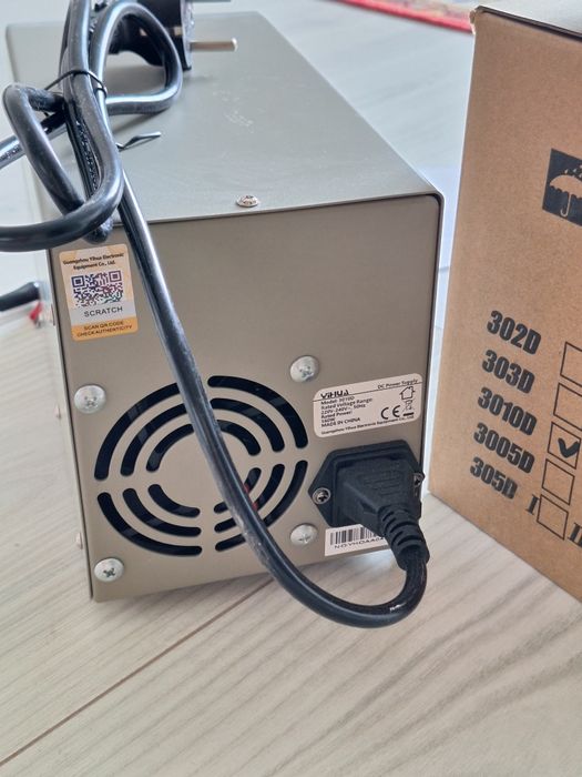 Блок живлення лабораторний YIHUA 3010D