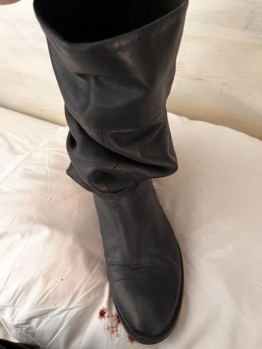 Botas pretas em pele fabricado  em portugal, versateis.