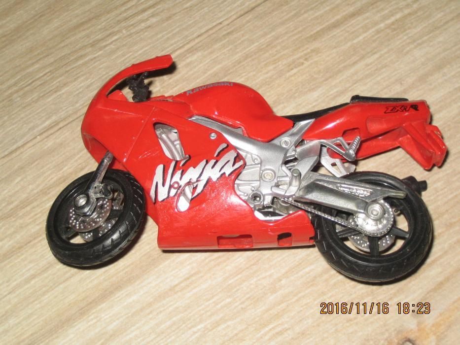 bardzo fajna zabawka motocykl kawasaki oryginał
