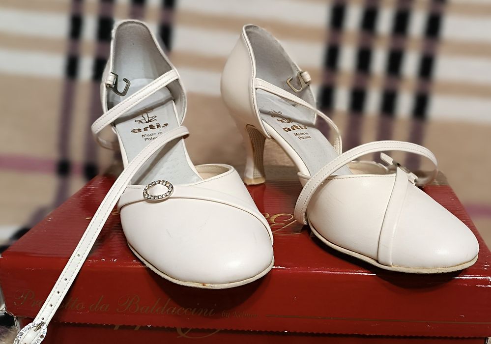 Buty skórzane białe, ślubne