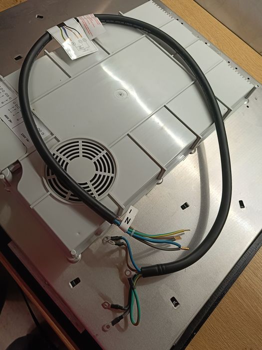 Płyta kuchenka indukcyjna 2 letnia Amica