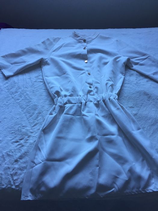 Armação de óculos Karl Largafeld NOVA sem uso.  Vestido gótico e outro
