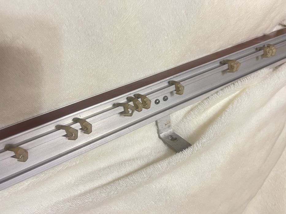 Продам карниз алюміній 3 метра