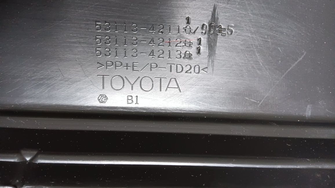 Friso parachoques Toyota RAV4 de 2019