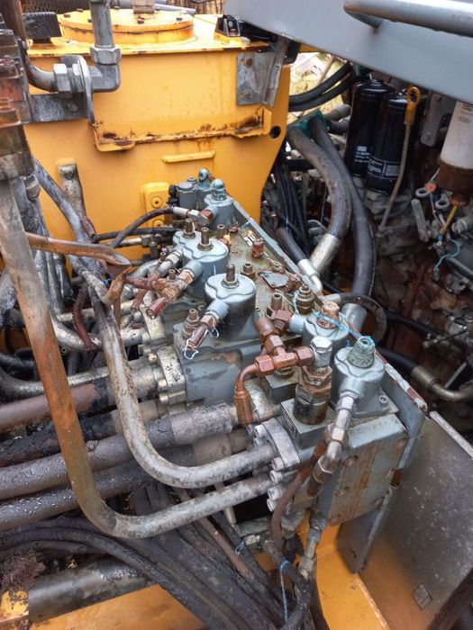 Екскаватор Liebherr 914 А, або окремо деталі