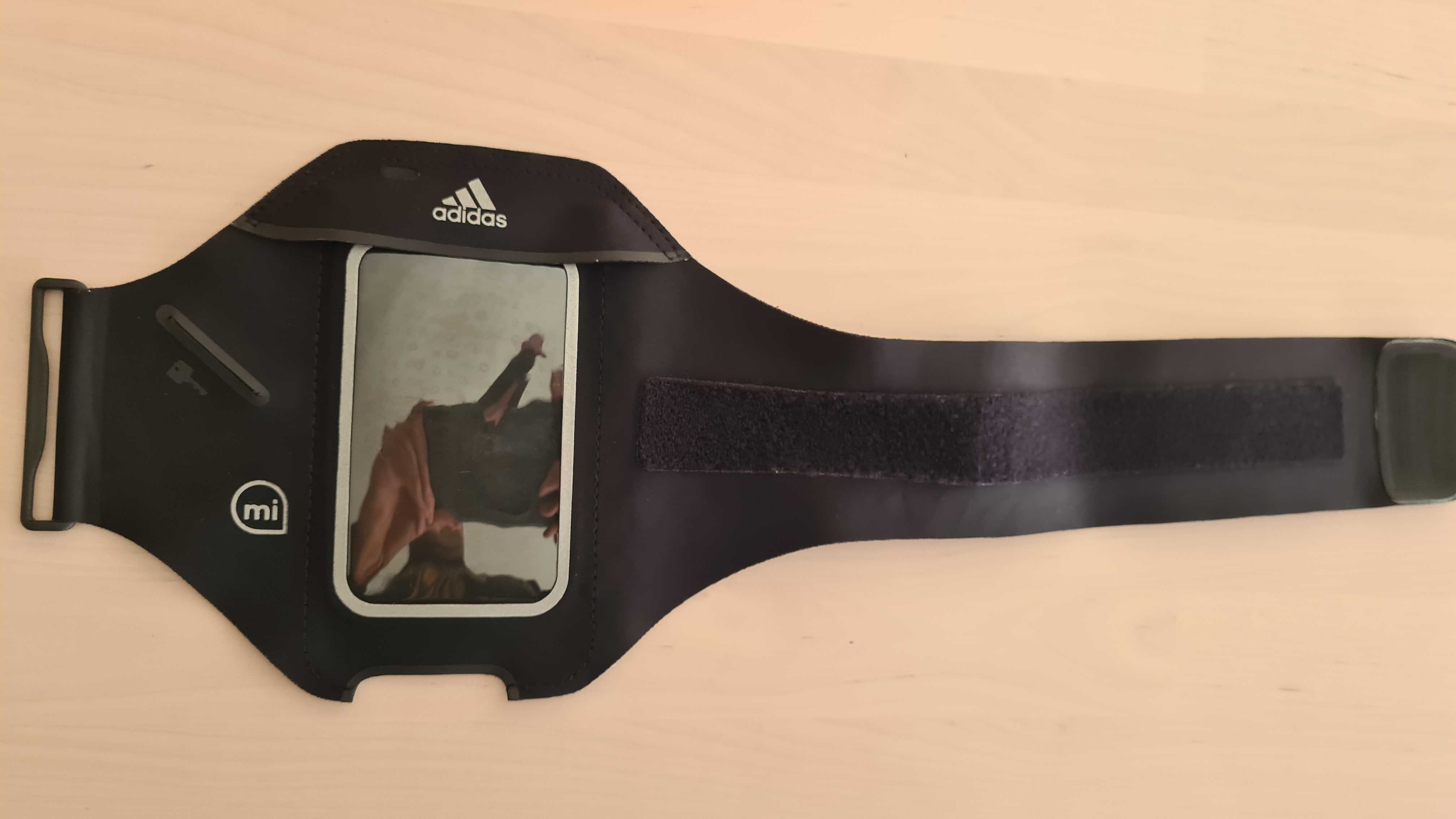 Bolsa Armband para Smartphone Griffin Adidas miCoach