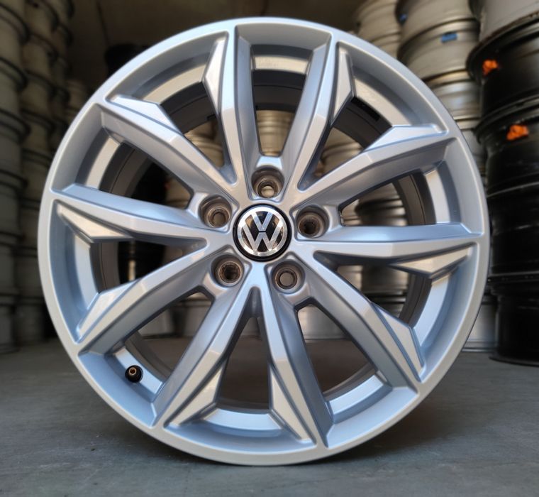 VW R17 5/112 Passat CC Tiguan B8 B7 Sharan Jetta Golf Skoda Superb A7