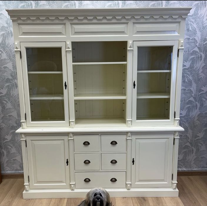 Kredens prowansalski kremowy uzywany