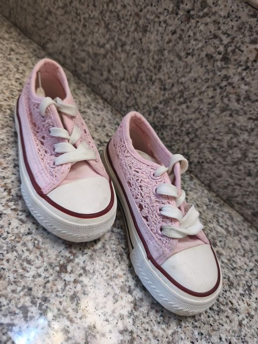 Buty dziewczęce koronkowe