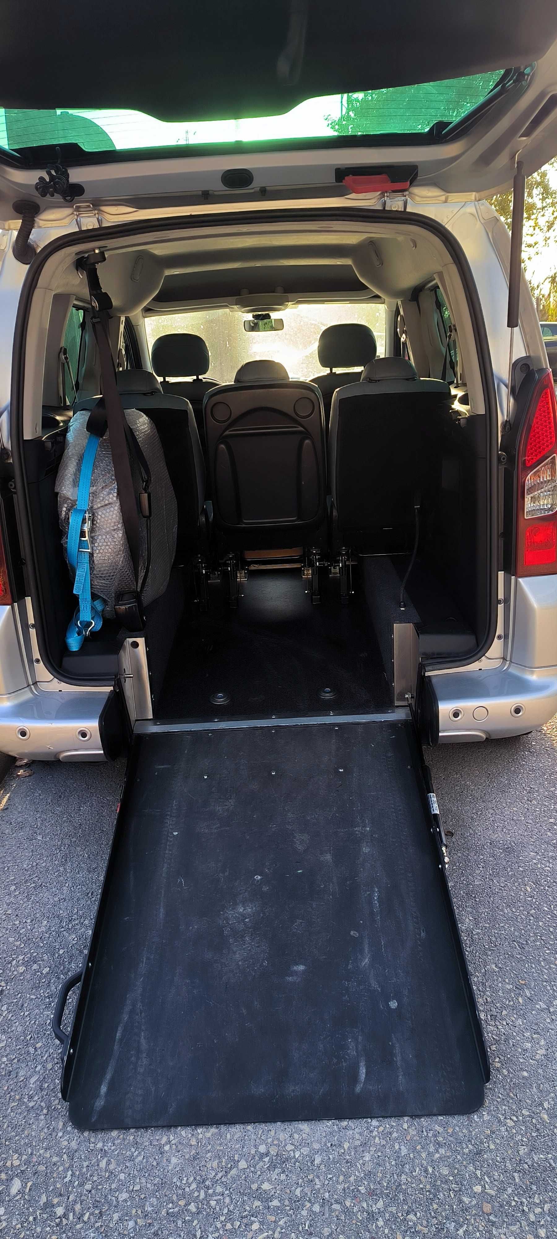 Citroën Berlingo 1.6 HDi 5 Lugares ou 4 Lugares + Cadeira de Rodas